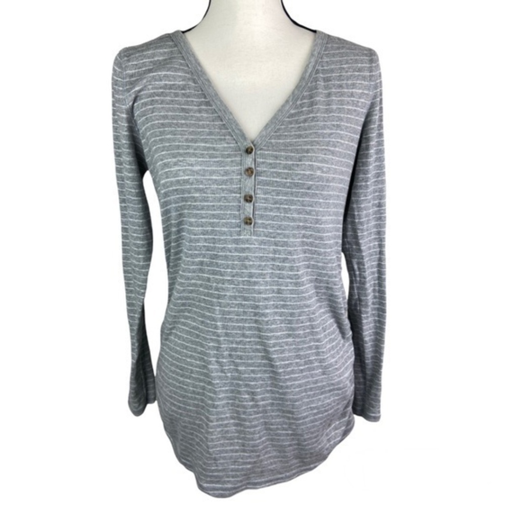 Old Navy Maternity Fitted Top Size‎ M Gray White Striped Waffle Knit Henley Top